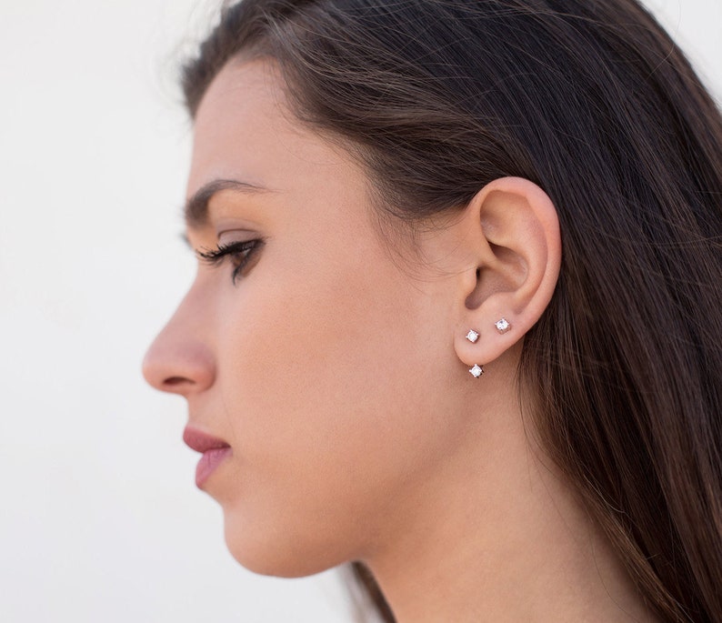 Boucles d'oreilles veste d'oreille avec deux zircons image 9