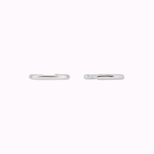 Dainty Single Band Smooth Silver Conch Ear Cuff Earrings image 4