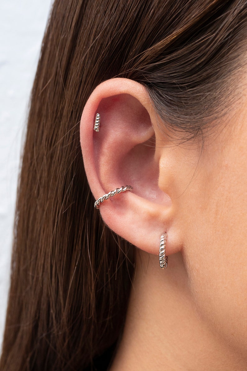 Dainty Single Twisted Band Conch Ear Cuff Earrings image 8