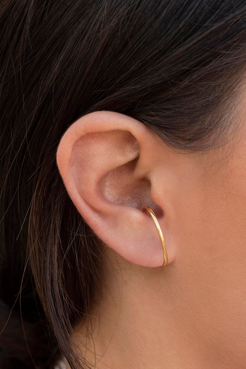 Minimalist Ear Lobe Cuff Huggie Hoop Earrings zdjęcie 1