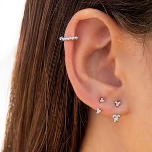 Boucles d'oreilles oreillettes boules en forme de trèfle 2 tailles disponibles image 3