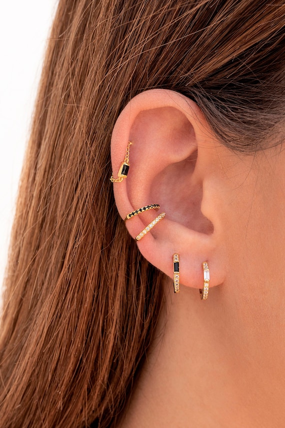 Dainty huggie hoop best sale earrings