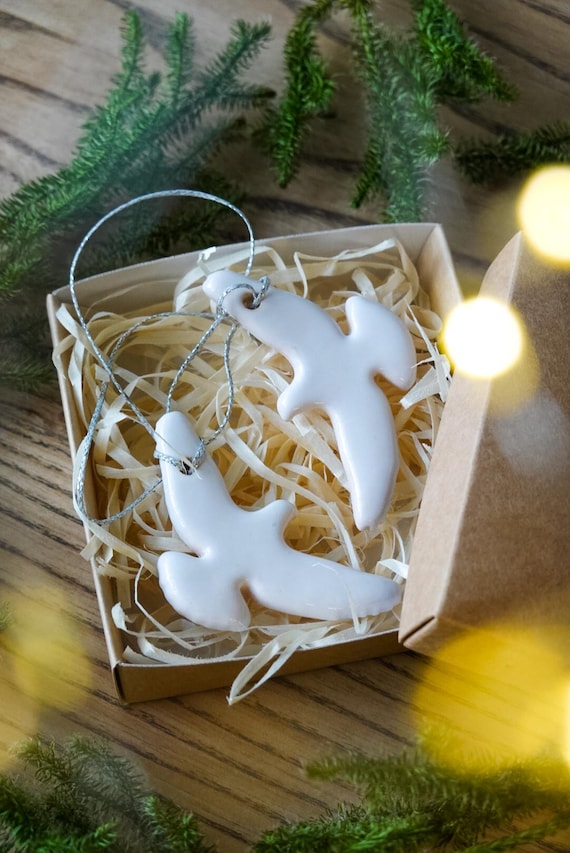 魅力的な陶器のクリスマスツリーの飾り - 鳩のペア - Etsy 日本