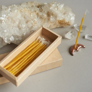 15 minutes beeswax candle set  for 15 days with ceramic holder Meditation set