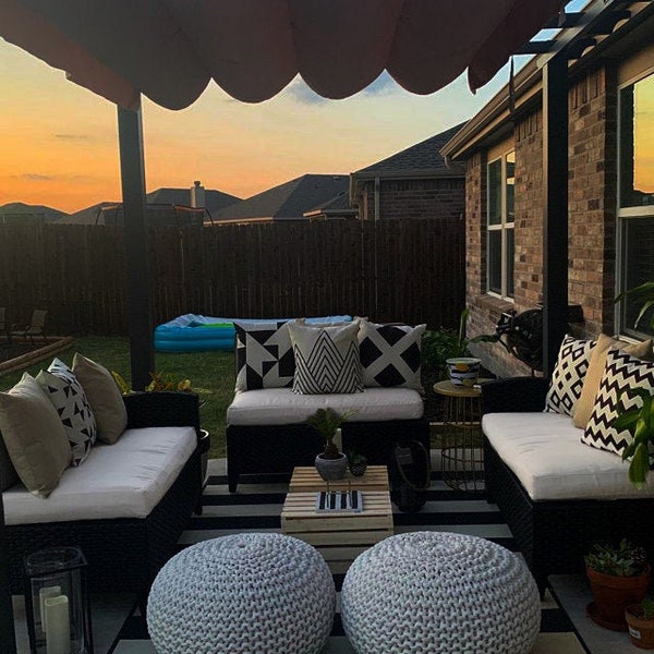 Custom Outdoor Cushions | Custom Loveseat Cushions | Sunbrella Cushions | Patio Cushions | Firepit Cushions | Replacement Cushions