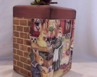 Wooden canister woodland animals, Food storage box, Coffee tea container, Kitchen canister with lid, Herb container, New home, Forest core