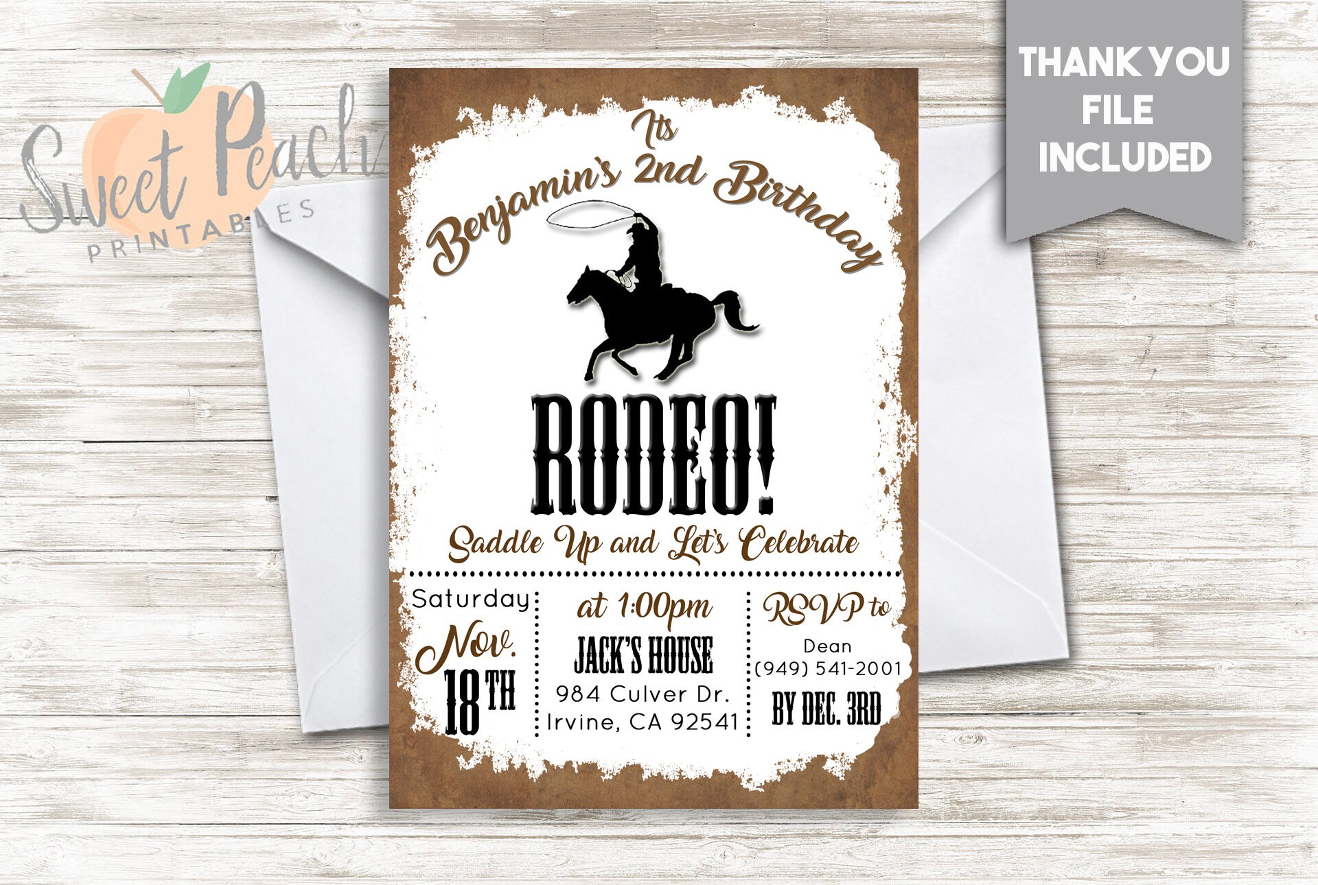 Rodeo cumpleaños invitan a invitación 5 x 7 Digital personalizada vaquero  caballo Lasso Toro caballo suciedad viejo oeste redondo hasta marrón negro, image size:1920x1290