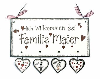 personalisiertes Hochzeitsgeschenk für das Brautpaar | Türschild aus Schiefer mit Namen und Herzanhänger | Schieferschild | Familienschild