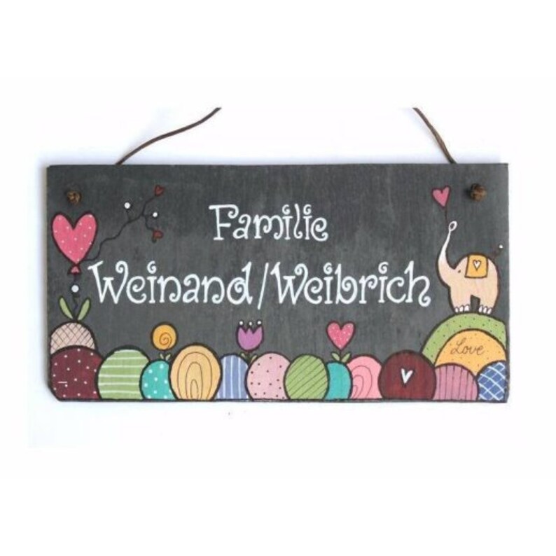 Familienschild aus Schiefer mit Name personalisiert. Wetterfestes Türschild. Haustürschild mit Elefant. Namensschild Familie für Zuhause. Willkommensschild, Eingangsschild handbemalt. Geschenk zu Umzug, Einzug, Hochzeit, Geburt, Ostern.