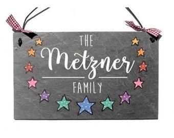 Schieferschild Familie mit Name personalisiert | Türschild aus Schiefer | Familienschild mit Sternen | Haustürschild wetterfest | Geschenk