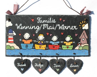 Türschild Familie aus Schiefer personalisiert mit Namen und Figuren, maritimes Schieferschild für den Eingang, Schild mit Booten, Geschenk