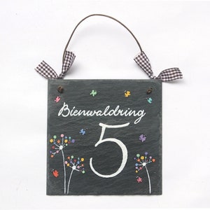 Hausnummer Schiefer floral Schmetterlinge handbemalt individuell personalisierbar Schiefertafel Schieferplatte Eingangsschild Bild 3