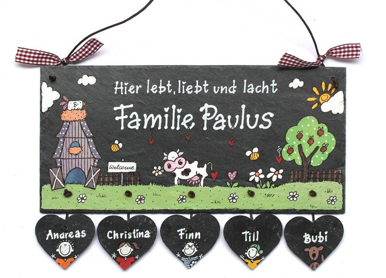 Familienschild aus Schiefer mit Name personalisiert. Wetterfestes Türschild Bauernhof. Haustürschild, Namensschild Familie für Zuhause. Willkommensschild, Eingangsschild handbemalt. Geschenk zu Umzug, Einzug, Hochzeit, Geburt, Ostern.