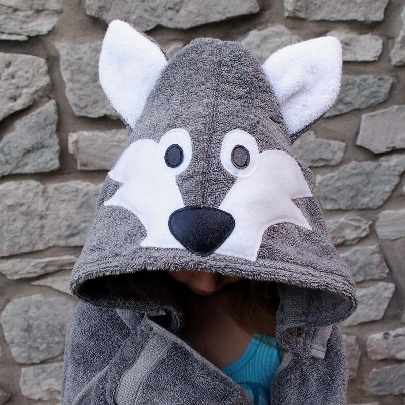 Wolf Hooded Towel for Adults / Hooded Towels / Wolf Gift
