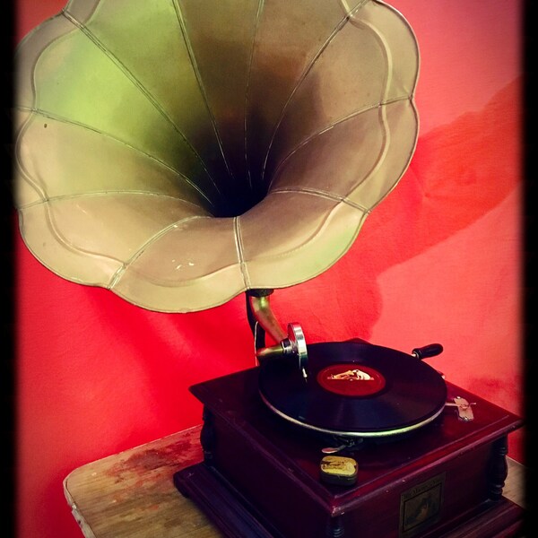 His Masters Voice Gramaphone with tin of needles.