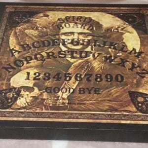 Mesa auxiliar Ouija con diseño de cuervo de Edgar Allen Poe, recubierta de azúcar y hecha a medida, decoración gótica wiccana para Halloween.