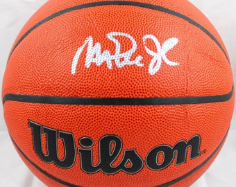 Magic Johnson Los Angeles Lakers Autographed Signed Basketball Beckett COA