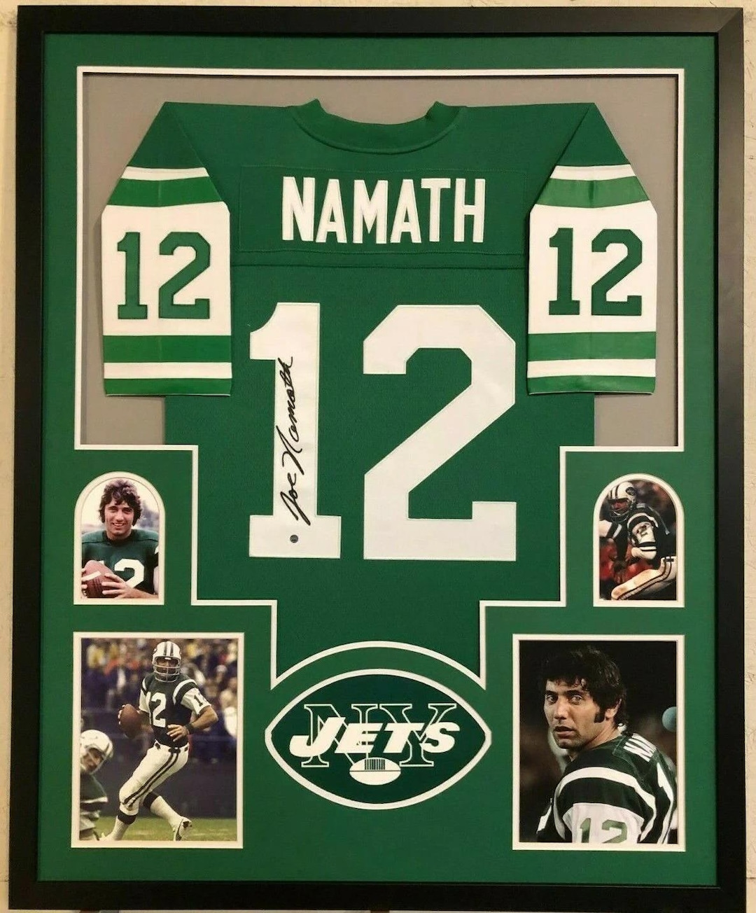 Joe Namath Autographed Signed Framed New York Jets Jersey BECKETT