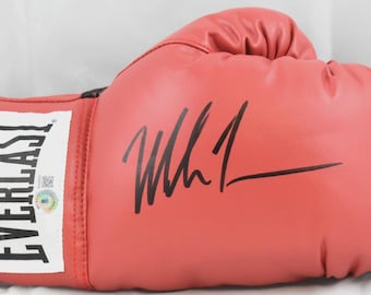 Guantone da boxe destro autografato da Mike Tyson BECKETT