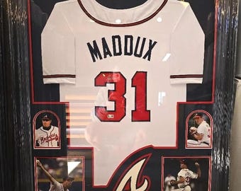 Size 44 Atlanta Braves Russell Authentic Diamond Jersey, 90s