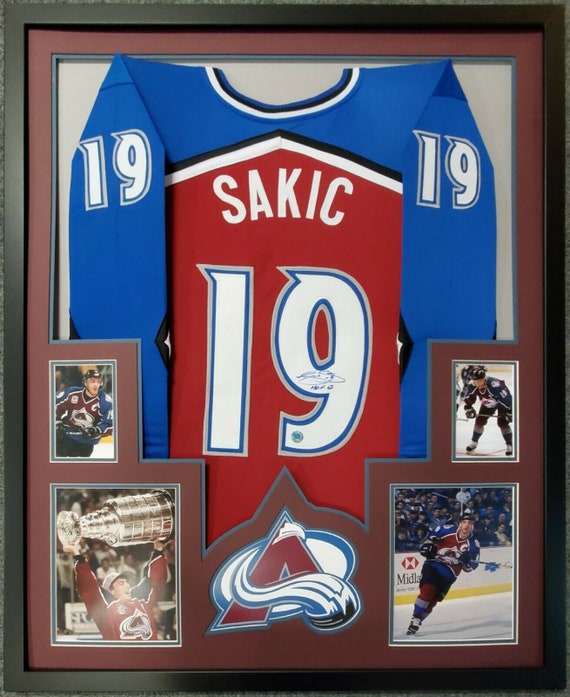 Joe Sakic Signed Autographed Framed Colorado Avalanche Jersey COA