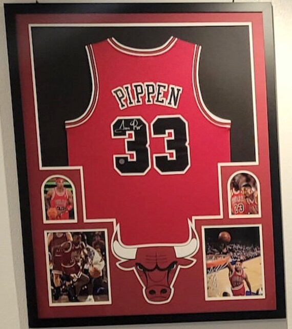 Scottie Pippen Signed and Framed Mitchell&Ness Chicago Bulls Jersey