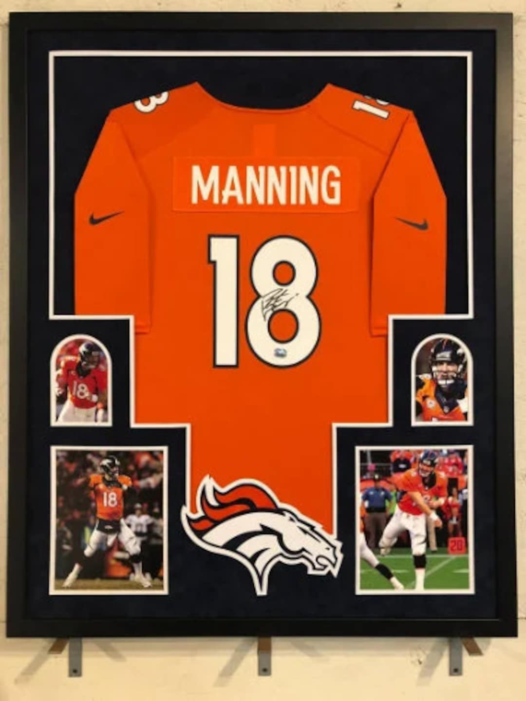 Peyton Manning Autographed Signed Framed Denver Broncos Jersey -    Denmark