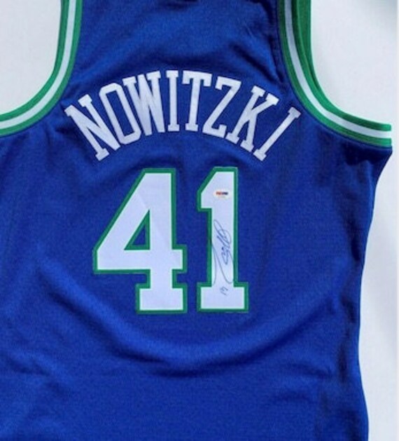 dirk nowitzki christmas jersey