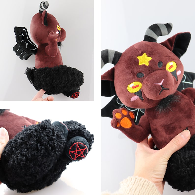 Puede incluir: Un juguete de peluche con forma de diablo marr&oacute;n con alas, cuernos y cola negros. El juguete tiene una estrella amarilla en la frente y huellas de patas naranjas en las manos. El juguete est&aacute; sentado sobre un fondo blanco.