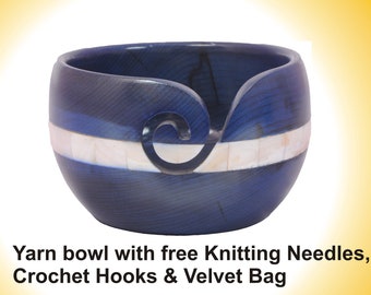 Blue Stain Mango wood yarn bowl with free knitting needles and crochet hooks