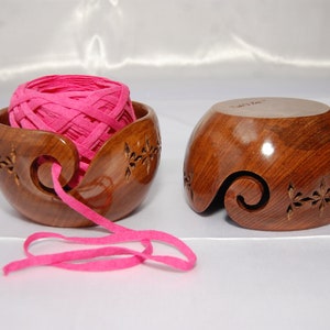 Sheesham Wood yarn bowl - Perfect Wooden Yarn Holder for Knitting & Crocheting