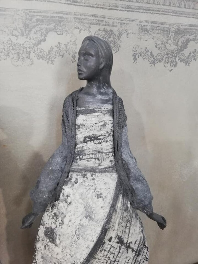 Powertex Statue image 0