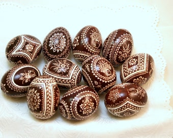 Easter eggs, dark chocolate colored Easter eggs, real hen eggshell, pysanka egg, naturally dyed pysanka, traditional pysanka, nice gift