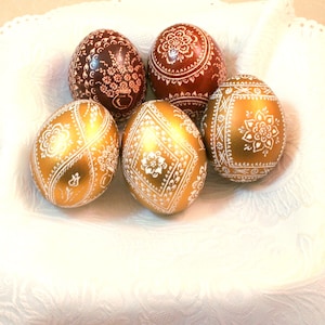 5 pcs Easter eggs, real chicken eggs, traditional Easter eggs, Polish pysanky, set of 5 psc pysanky, table decoration, gift for any occasion