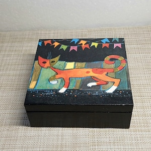 Wooden box cat, pet cat lover gift box, housewarming gift, box unusual cat, home decoration, keepsake box, jewelry storage