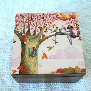 Jewelry box magical tree, nature lover keepsake box, casket for jewelry, special day gift