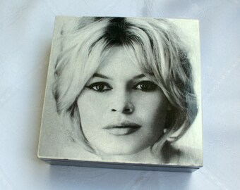 Wooden box Brigitte Bardot, keepsake box, jewelry storage, gift for Brigitte Bardot lovers