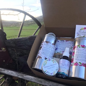 Postpartum Gift Set, Organic Baby shower gift,  Pregnancy Gift Set, Delivery Gift for Mom