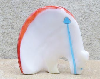 ズニ族の熊のフェティッシュ。有名なズニ族の彫刻家スチュワート