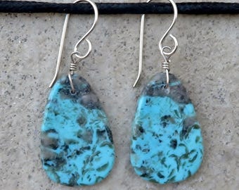 Santo Domingo Pueblo-Native American Jewelry-Small Turquoise Slab Earrings-Ronald Chavez