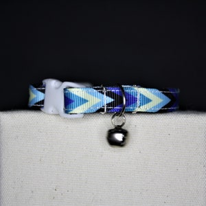 CAT COLLAR | Kitten Collar | Blue Collar | Blue Chevron | Size Adjustable | Cat Accessories | Cat Gift | Cat Clothes | Arrows | Blue Shades