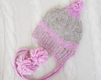 Pixie Mütze Strickmuster | Ohrenklappenmütze PDF | Zipfelmütze mit Zöpfen | Gemütlicher, skurriler Strickstoff von Violet LeBeaux