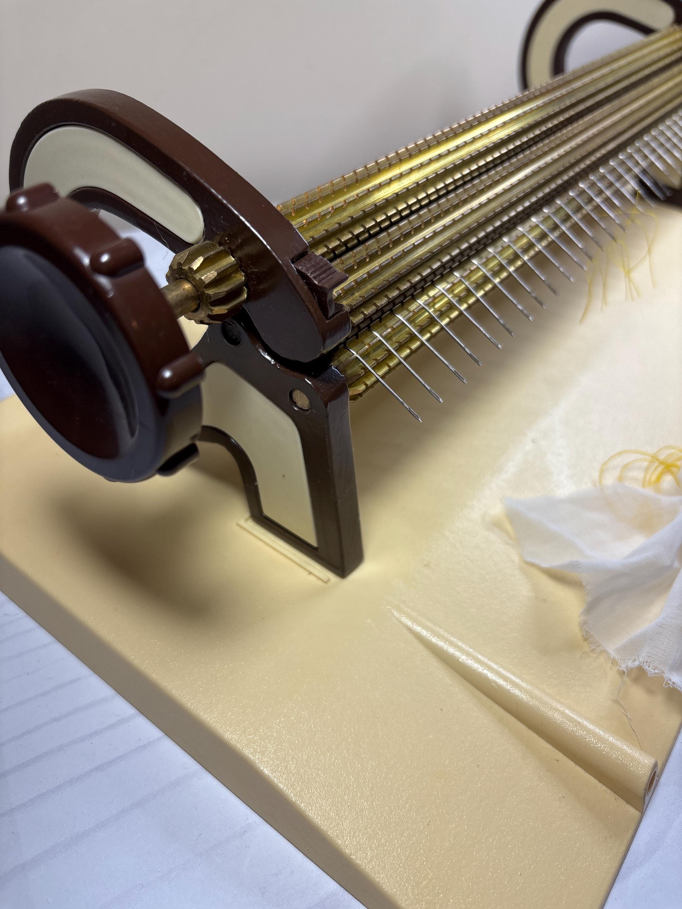For Angie - Vintage Read 32-row Smocking Pleater (reconditioned