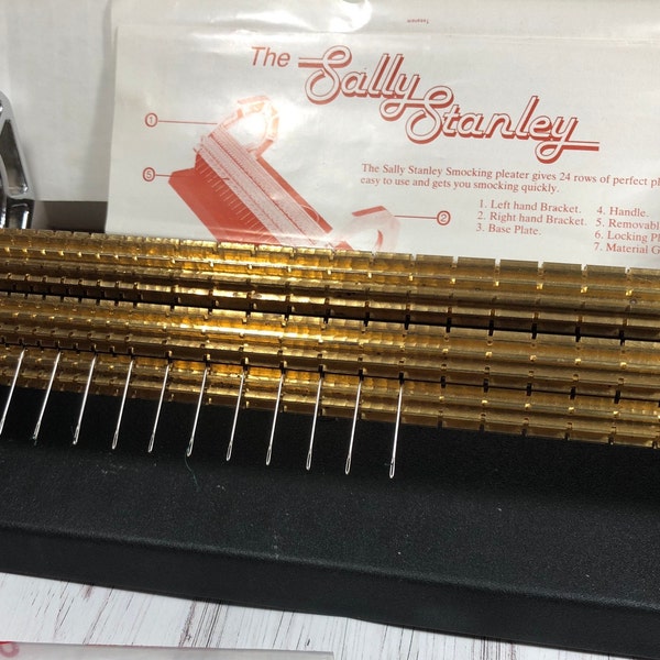 Sally Stanley Smocking Pleater Machine mit Nadeln – 24-reihige Plisseemaschine (mit 24 Nadeln). Perfekter Faltenmacher! (Australischer Verkäufer)