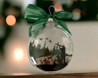 Floating Ornament Duck Hunting scene with Labrador - Duck Hunter Acrylic ornament, disc shape