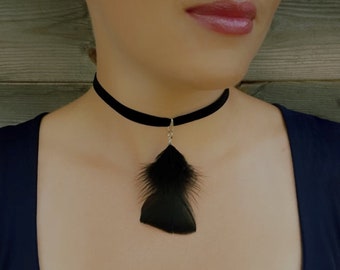 Black velvet choker with black feather