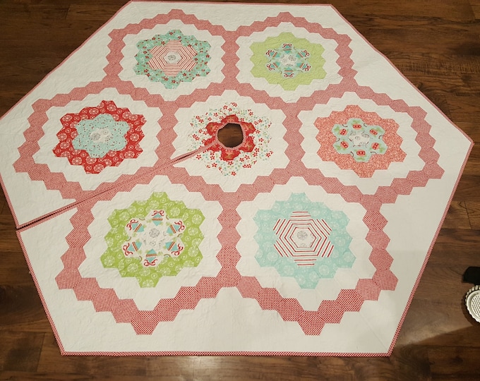 Hexagon Tree Skirt Pattern 1-1/2"