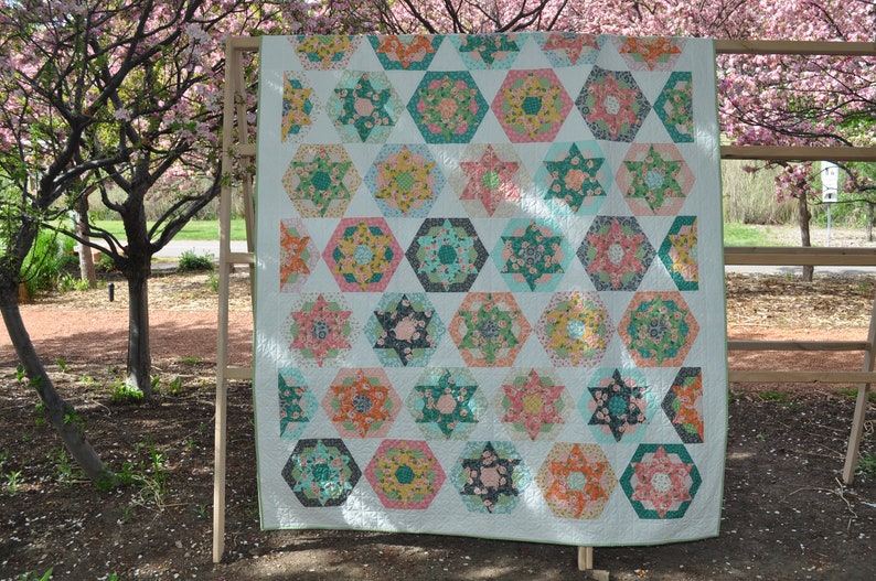 Tri-Hexa quilt pattern