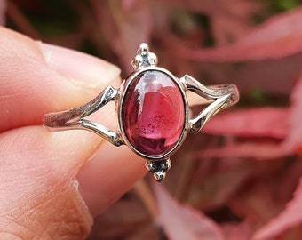 Bague en argent 925 avec véritable Grenat/Travail Manuel Bague en argent 925 avec véritable Grenat/Travail Manuel