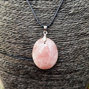 ROSE QUARTZ PENDANTS from Madagascar. FORME 3